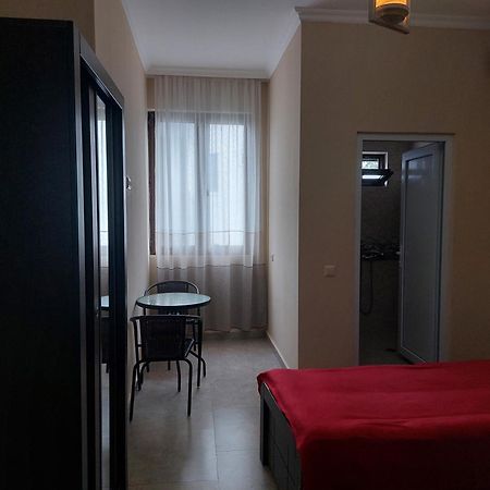 Sunny House Kobuleti Hotel Room photo