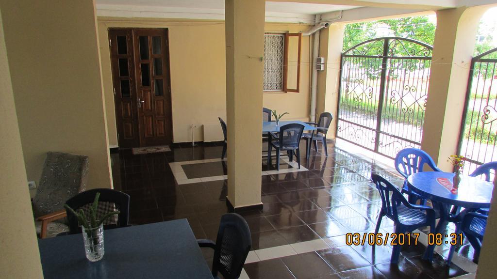 Sunny House Kobuleti Hotel Exterior photo