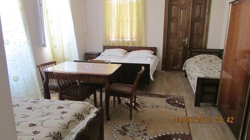Sunny House Kobuleti Hotel Exterior photo