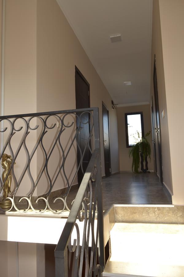 Sunny House Kobuleti Hotel Exterior photo