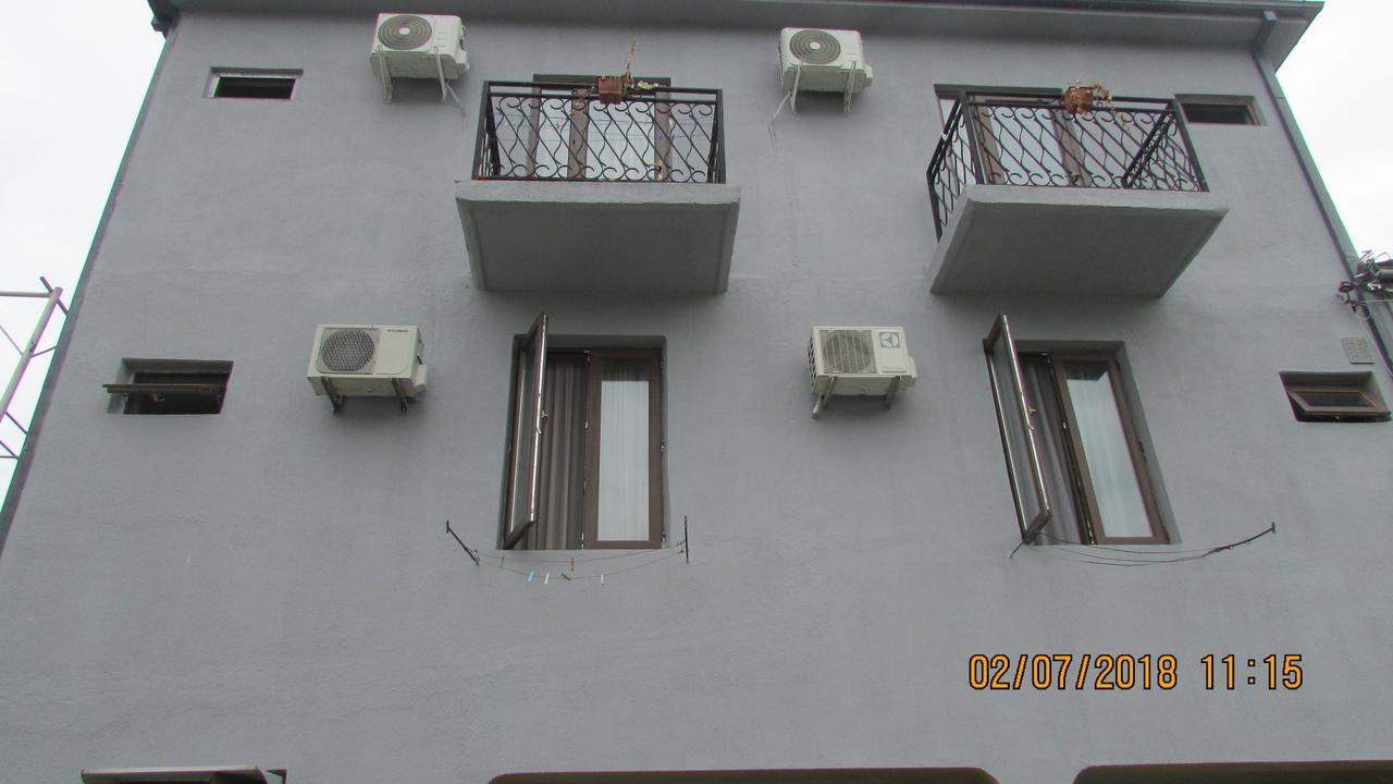 Sunny House Kobuleti Hotel Exterior photo