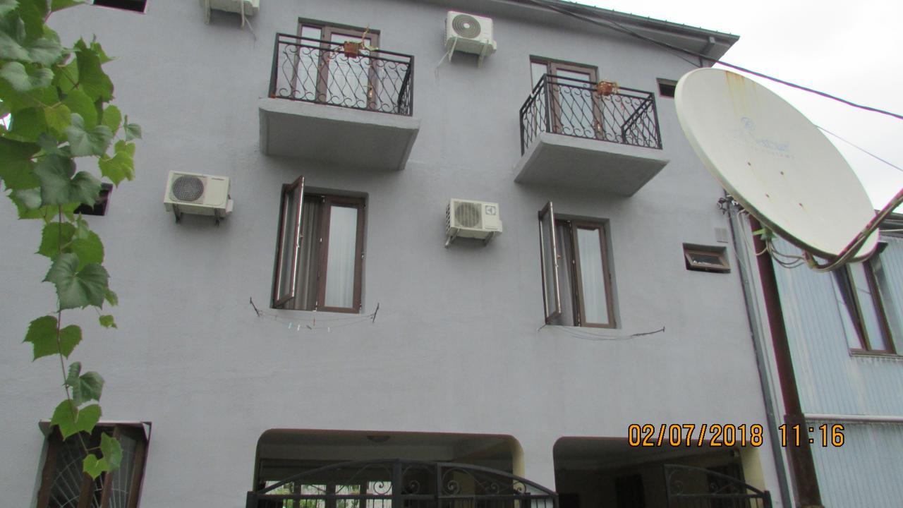 Sunny House Kobuleti Hotel Exterior photo
